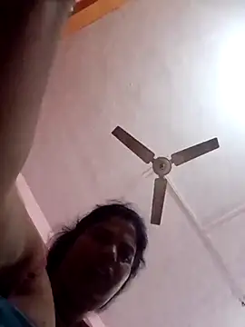 Snapshot of Hott_locky chatting on 10.12.25 Hott locky online show from 10.12.25