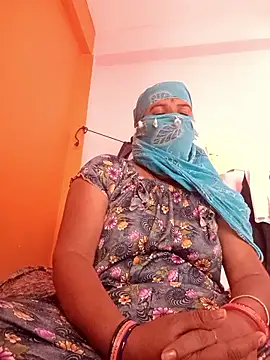 Snapshot of Hott_locky chatting on 10.19.25 Hott locky online show from 10.19.25