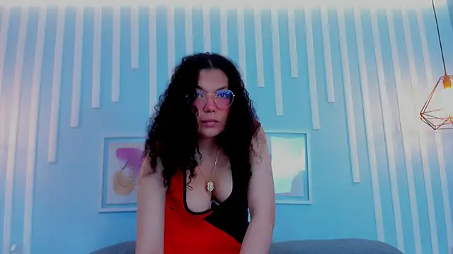 SweetStarr  online show from 10.14.25