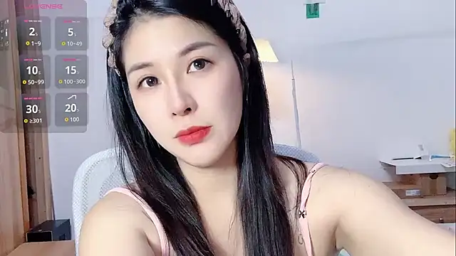 Snapshot of hhmimi_7 chatting on 10.11.25 hhmimi 7 online show from 10.11.25