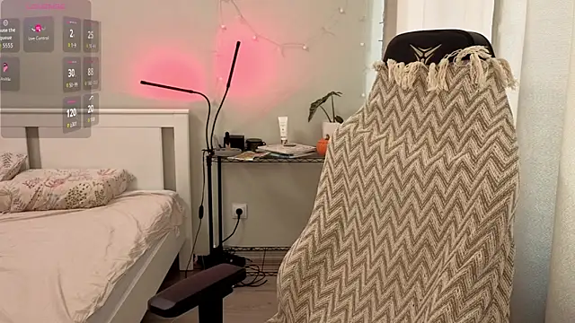 lunatale2 online show from 09.26.25