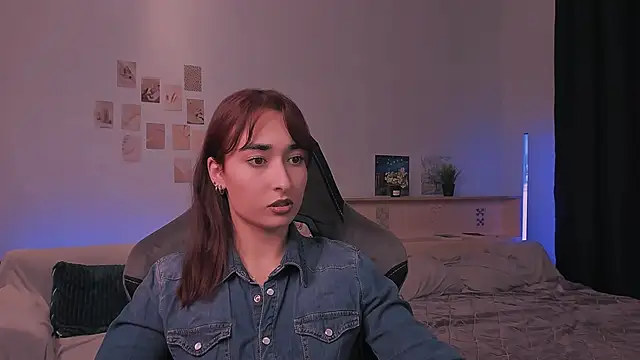 yourfitoviolett online show from 10.18.25