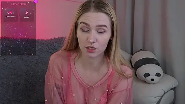 Ange Lus online show from 11.19.25