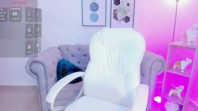 Snapshot of miavegas1 chatting on 10.06.25 miavegas1 online show from 10.06.25