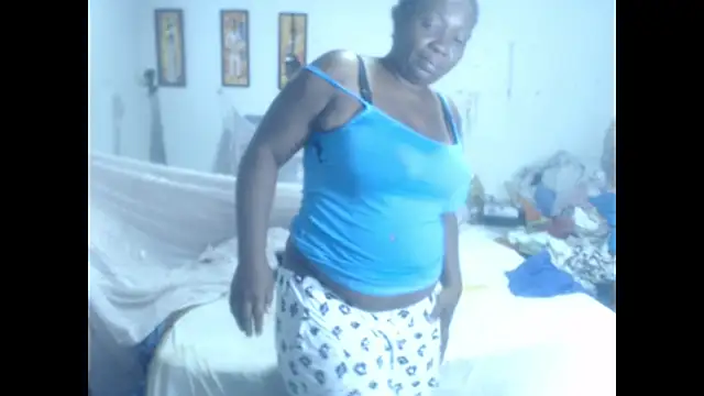 Snapshot of rachelexoticgirl chatting on 10.10.25 rachelexoticgirl online show from 10.10.25