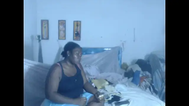 Snapshot of rachelexoticgirl chatting on 10.17.25 rachelexoticgirl online show from 10.17.25