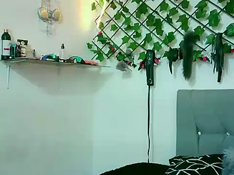 Snapshot of MR777DESIRE chatting on 09.18.25 MR777DESIRE online show from 09.18.25