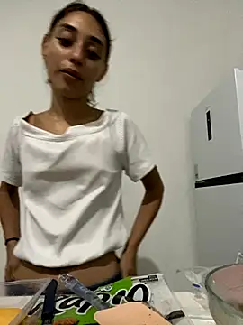 Snapshot of loirinhaaa chatting on 11.07.25 loirinhaaa online show from 11.07.25