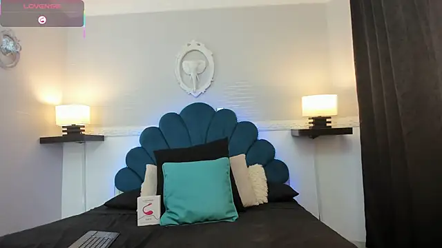 AllexJacob online show from 10.10.25