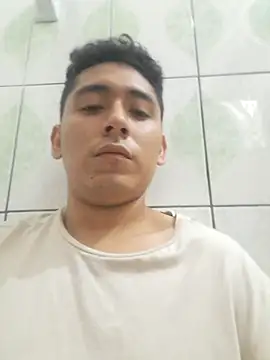 Snapshot of latinbigcock1_ chatting on 09.22.25 latinbigcock1  online show from 09.22.25