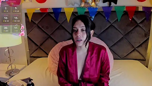 Snapshot of MeganMyerss_ chatting on 09.27.25 MeganMyerss online show from 09.27.25