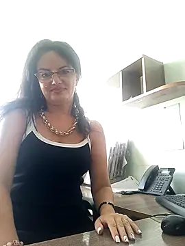 Snapshot of ValeriaLove43211 chatting on 09.22.25 ValeriaLove43211 online show from 09.22.25