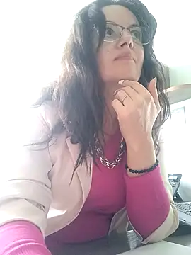 Snapshot of ValeriaLove43211 chatting on 09.30.25 ValeriaLove43211 online show from 09.30.25