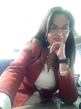 Snapshot of ValeriaLove43211 chatting on 10.10.25 ValeriaLove43211 online show from 10.10.25