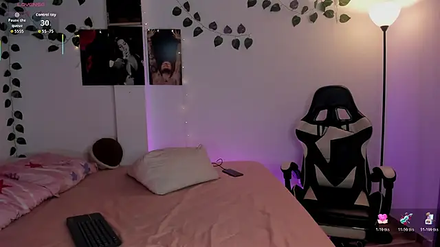 Snapshot of SophiieParkeer chatting on 11.06.25 SophiieParkeer online show from 11.06.25