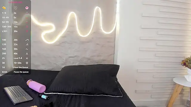 Naomy gyal online show from 11.08.25