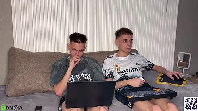 Snapshot of Eaton_ chatting on 10.30.25 Eaton online show from 10.30.25