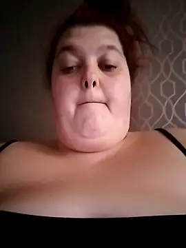 Snapshot of SassyClassyxox chatting on 10.15.25 SassyClassyxox online show from 10.15.25