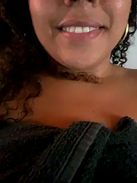 Snapshot of seusegredo___ chatting on 10.14.25 seusegredo online show from 10.14.25