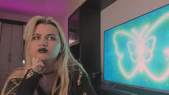 Snapshot of BarbaraSiren chatting on 09.24.25 BarbaraSiren online show from 09.24.25