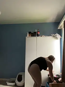 geilelouisex online show from 10.18.25