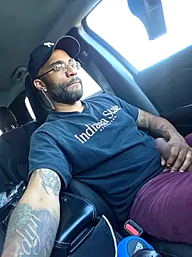 Snapshot of Justahungdad chatting on 10.09.25 Justahungdad online show from 10.09.25