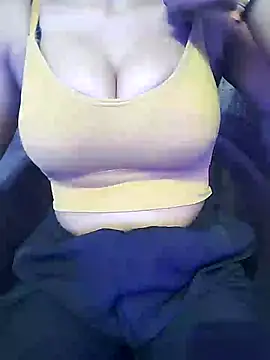 Snapshot of liza_rani12 chatting on 10.16.25 liza rani12 online show from 10.16.25