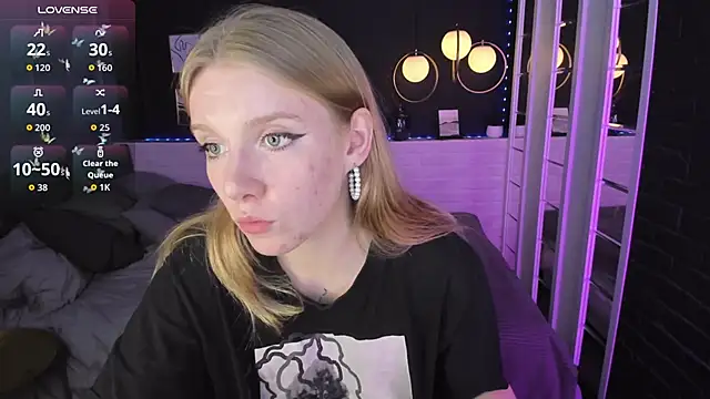 Layla Glam online show from 09.20.25