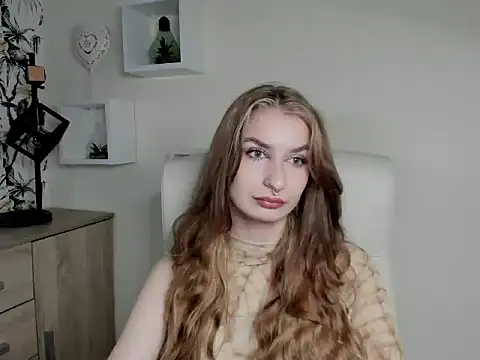 Snapshot of NinaBlond1 chatting on 10.01.25 NinaBlond1 online show from 10.01.25
