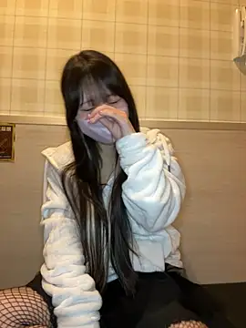 Snapshot of Yua_nyan_cute chatting on 10.08.25 Yua nyan cute online show from 10.08.25