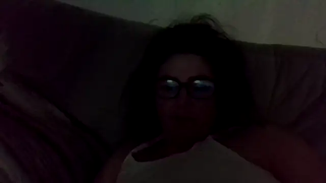 Snapshot of Rileyxxx69 chatting on 11.25.25 Rileyxxx69 online show from 11.25.25