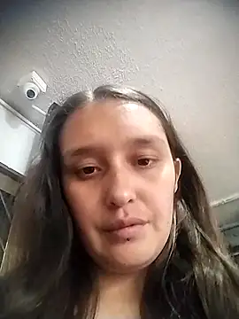 Snapshot of Karla-giraldo_ chatting on 10.17.25 Karla-giraldo online show from 10.17.25