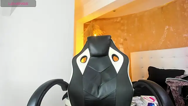 Snapshot of ZOE_ROSE4 chatting on 09.26.25 ZOE ROSE4 online show from 09.26.25