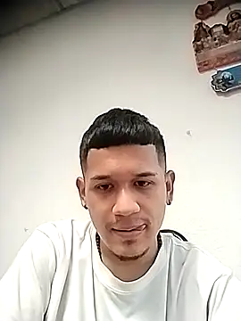 Snapshot of Mohamedxxx13 chatting on 09.19.25 Mohamedxxx13 online show from 09.19.25