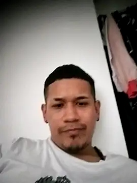 Snapshot of Mohamedxxx13 chatting on 10.07.25 Mohamedxxx13 online show from 10.07.25