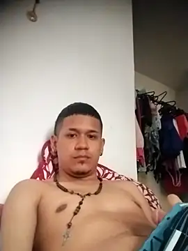 Snapshot of Mohamedxxx13 chatting on 11.02.25 Mohamedxxx13 online show from 11.02.25