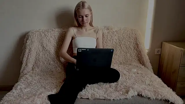 TwinedPeril online show from 11.28.25