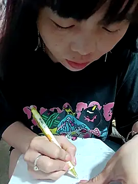 Snapshot of Minssara20 chatting on 11.10.25 Minssara20 online show from 11.10.25