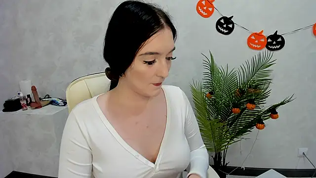 Snapshot of Lesley_Wins chatting on 10.23.25 Lesley Wins online show from 10.23.25