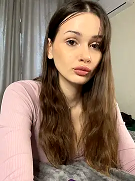 SoShyEmmyyy online show from 11.24.25