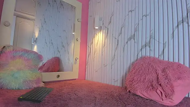 Missdionne curly online show from 11.26.25