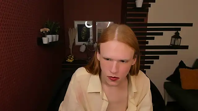 ChloeValentinee online show from 11.05.25