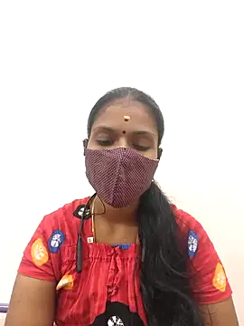 Snapshot of Tamil_Yalini12 chatting on 10.08.25 Tamil Yalini12 online show from 10.08.25