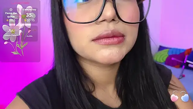 Snapshot of megan_lrr chatting on 10.24.25 megan lrr online show from 10.24.25