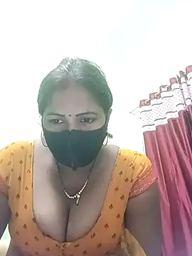 Snapshot of School_medam chatting on 09.21.25 School medam online show from 09.21.25