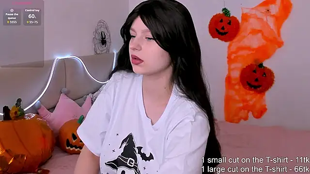 Snapshot of AishaAysitt chatting on 11.01.25 AishaAysitt online show from 11.01.25