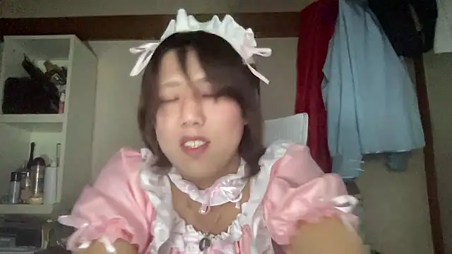 Snapshot of nuu1_221 chatting on 09.30.25 nuu1 221 online show from 09.30.25