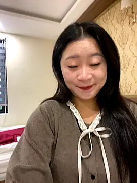 violet-00 online show from 11.18.25