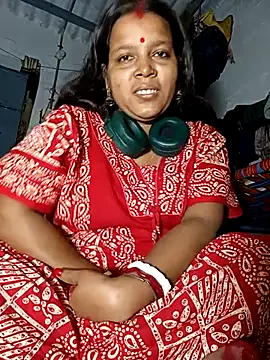 Snapshot of reya743 chatting on 10.02.25 reya743 online show from 10.02.25