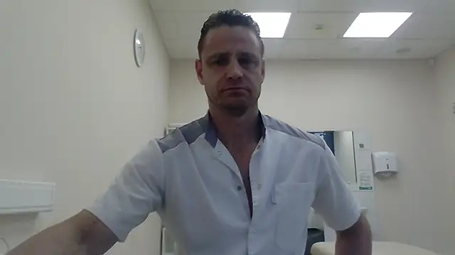 Snapshot of Freeze_Fire chatting on 10.06.25 Freeze Fire online show from 10.06.25